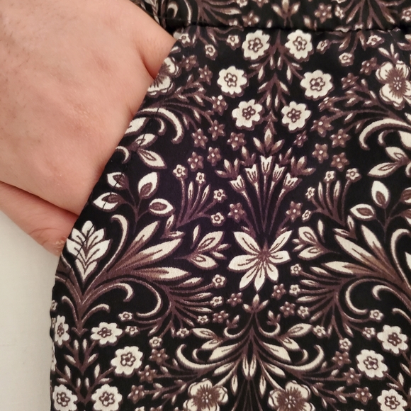 Selling Women's Floral Print Brown & White Dress/Top With Pockets - Picture 3 of 10